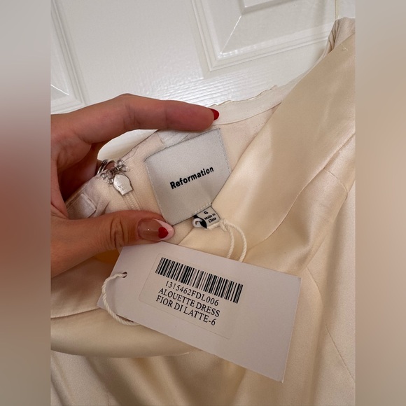 Reformation Cream Wedding Dress - Picture 2 of 6